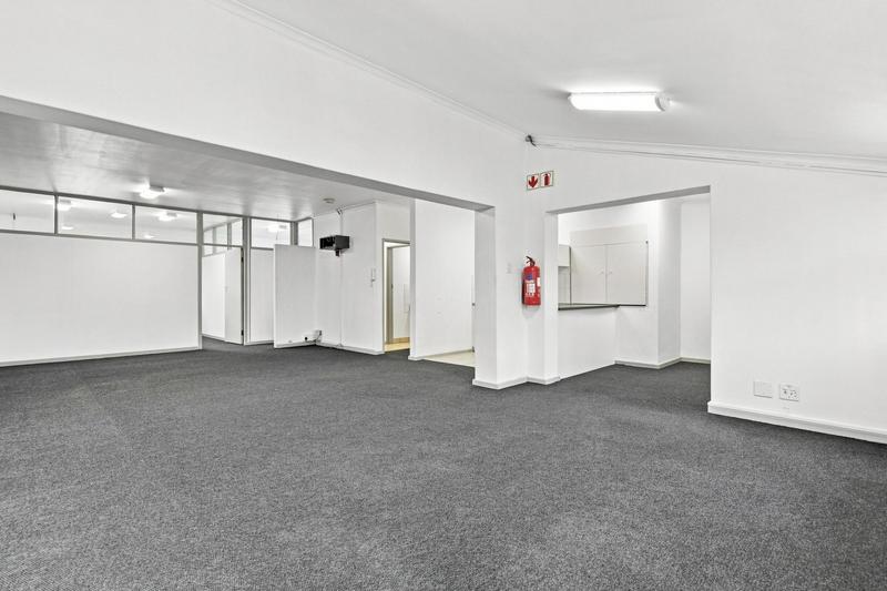 To Let Commercial Property for Rent in Pinelands Western Cape